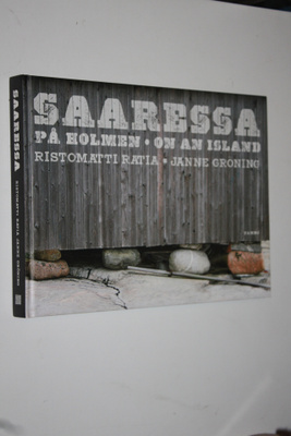Ristomatti Ratia : Saaressa = På holmen = On an island
