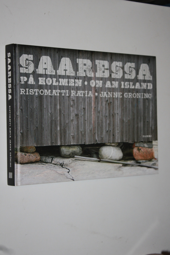 Ristomatti Ratia : Saaressa = På holmen = On an island
