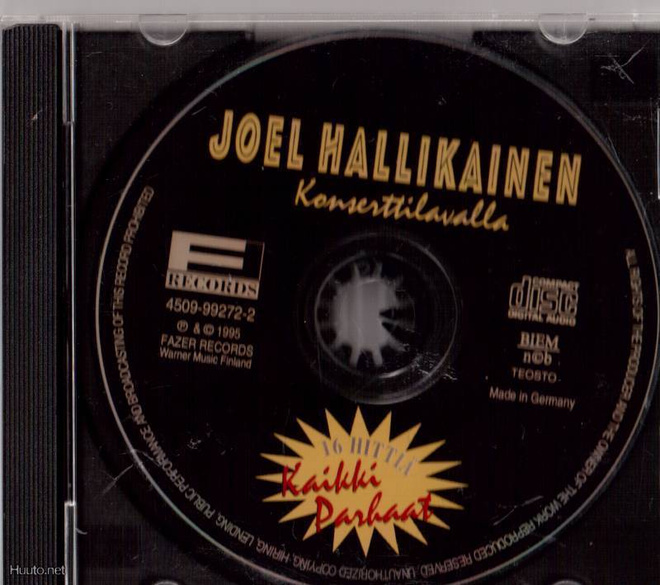 Joel Hallikainen Konserttilavalla