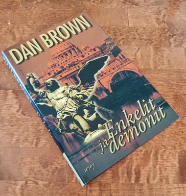 Dan Brown: Enkelit ja Demonit