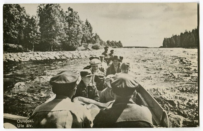 Oulujoki, turisteja koskiveneessä 1930-luku