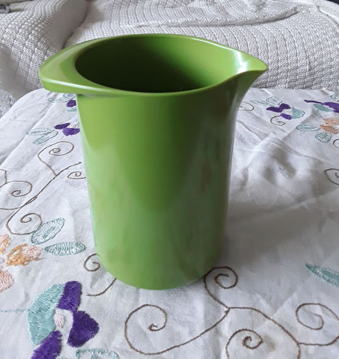 Rosti Mepal melaamiinikaadin, vintage