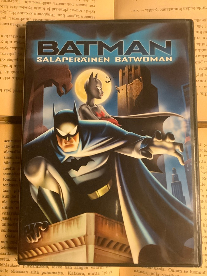 Batman: Salaperäinen Batwoman (DVD)