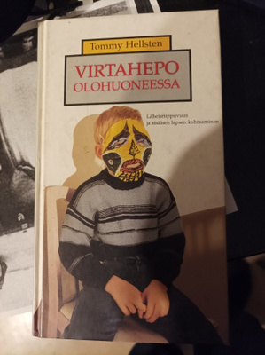 Tommy Hellsten Virtahepo olohuoneessa