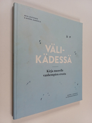 Minna Jaakkola ym. : Välikädessä