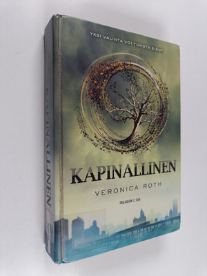 Veronica Roth : Kapinallinen