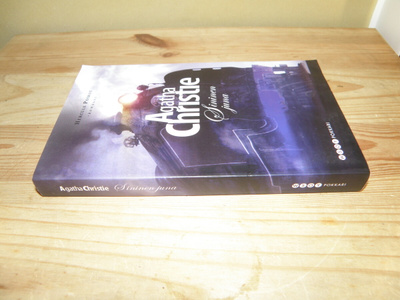 Agatha Christie Sininen juna (nidottu)