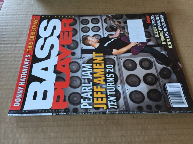 BASS PLAYER MAGAZINE 12/2011 HYVÄ