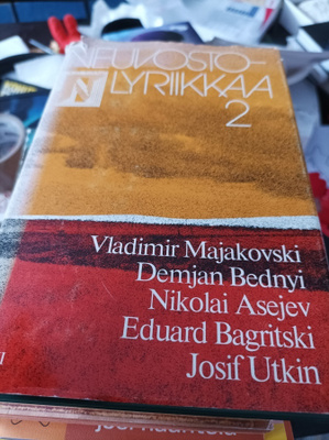 Neuvostolyriikkaa 2
