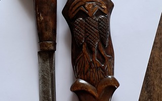 KARHUNPÄÄ PUUKKO
