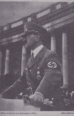 A. HITLER TEHTY POSTIKORTIKSI