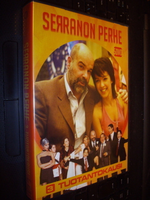 5DVD SERRANON PERHE kausi 3  ( SIS.PK ! )
