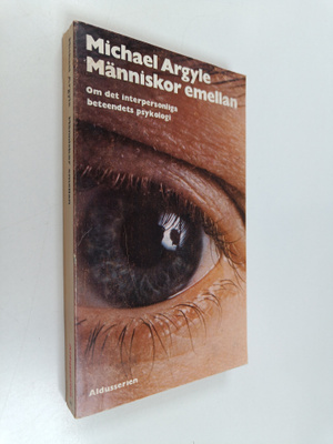 Michael Argyle : Människor emellan : om det interpersonel...