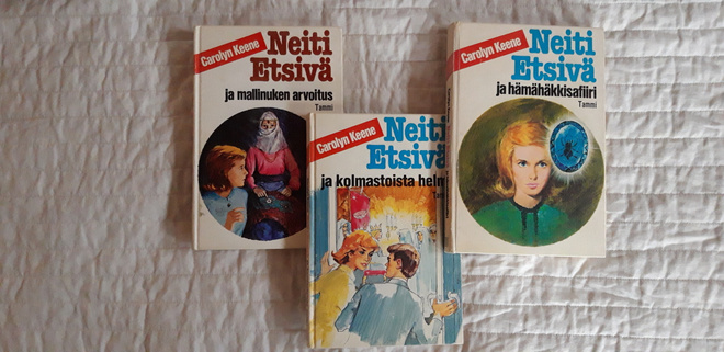 Carolyn Keene 3 kirjaa, Neiti Etsivä ja Hämähäkkisafiiri ym.
