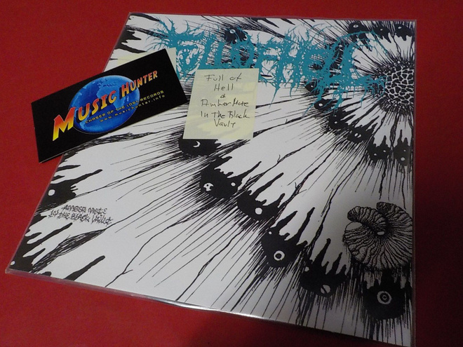 FULL OF HELL - AMBER MUTE IN THE BLACK VAULT 7'' SINGLE