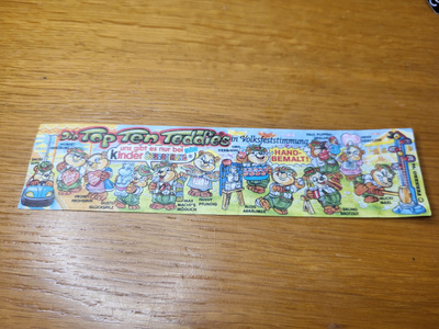 Kinder paperi karhut