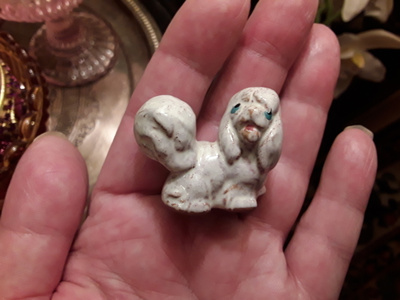 Kupittaan savi. Miniatyyri koira