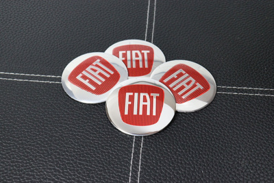 Fiat Kromi-Punainen Vannekeskiön Tarra 56mm