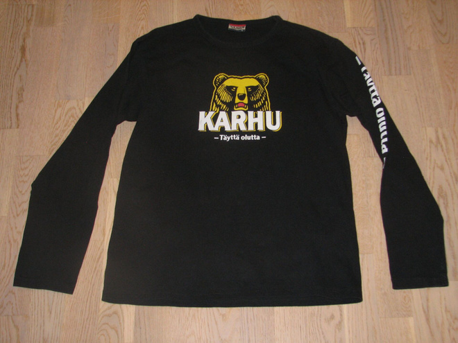 KARHU TÄYTTÄ OLUTTA PAITA