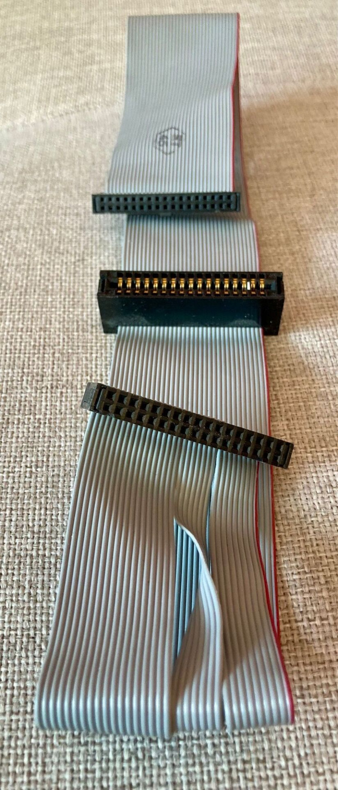Levykeaseman/Gotek kaapeli floppy 5,25" / 3,5” 34-pin