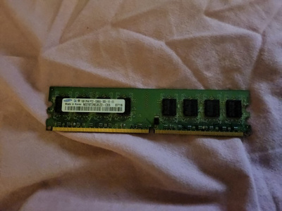 Samsung 1GB 2Rx2 PC2-5300U-555-12-E3 muistikampa