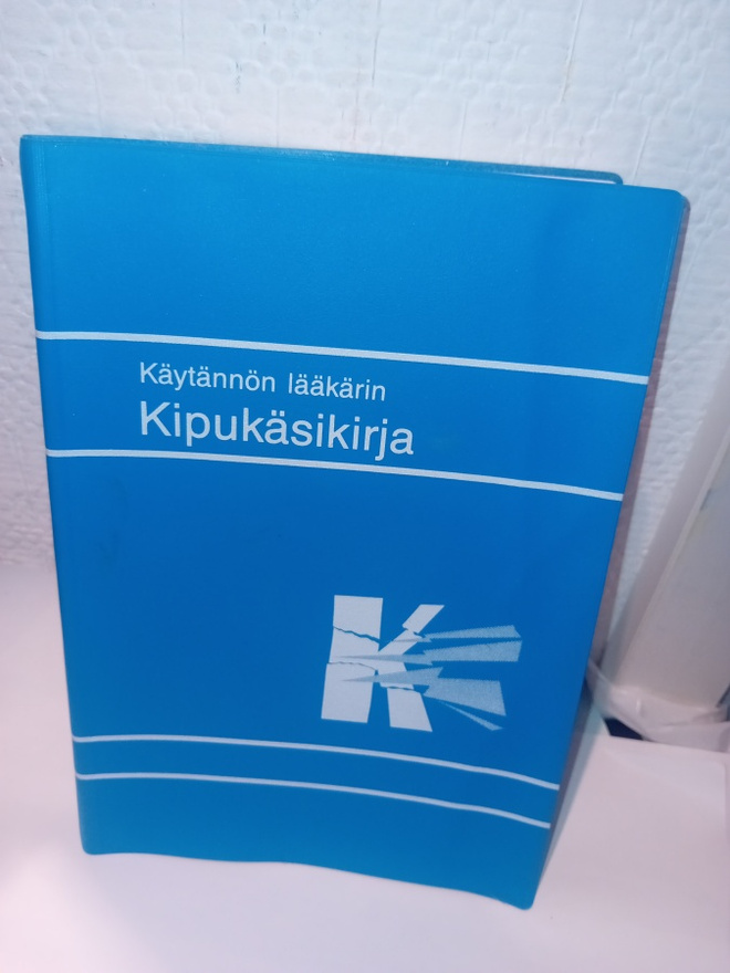 Käytännön lääkärin kipukirja ( SIS POSTIKULU )