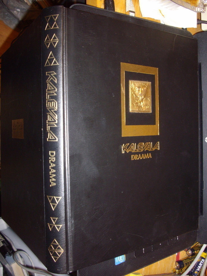 KALEVALA DRAAMA  ( 1 p. 1985 ) SIS. POSTIKULUN !