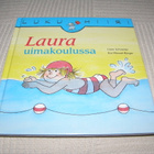 Schneider - Wenzel-Bürger Laura uimakoulussa - pikkukuva 1