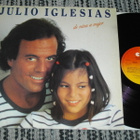 JULIO IGLESIAS - De Nina A Mujer- LP 1981 latin pop EX/EX - pikkukuva 1
