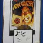 FOO FIGHTERS TAULU NELJÄLLÄ NIMMARILLA - pikkukuva 1
