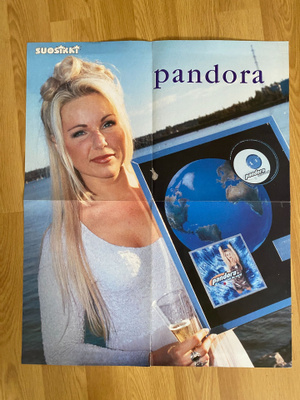 Pandora juliste