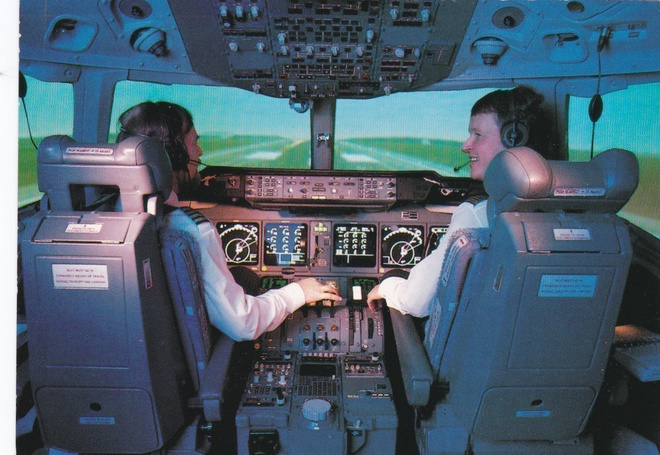 LENTOKONEKORTTI - FINNAIR - MD-11 SIMULAATOR - 3