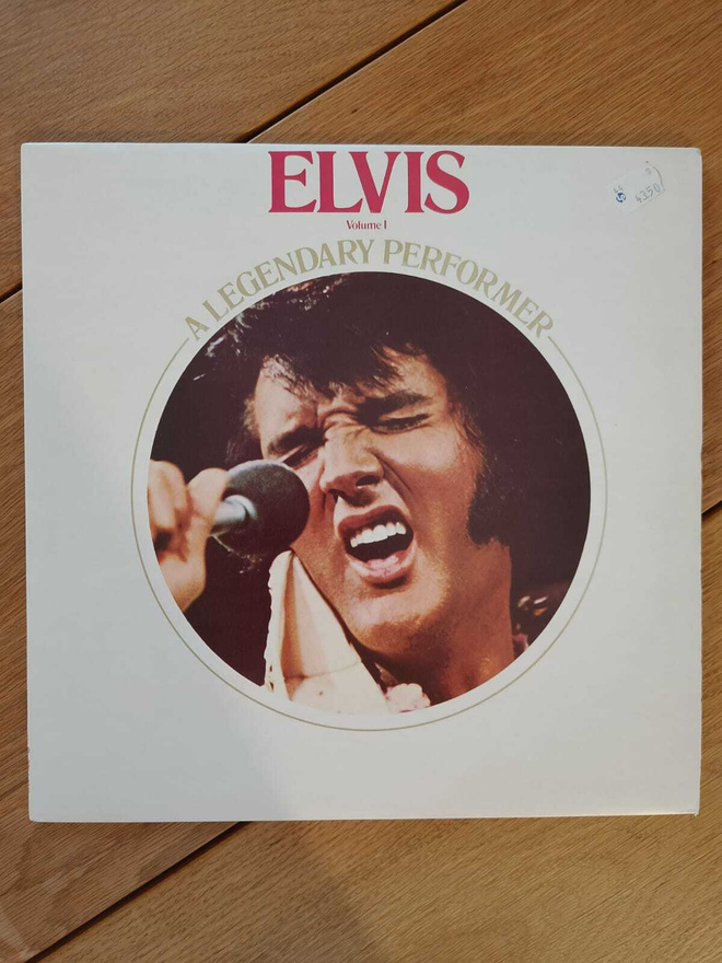 AUCTION - ELVIS A LEGENDARY PERFORMER VOLUME 1 LP UK -74