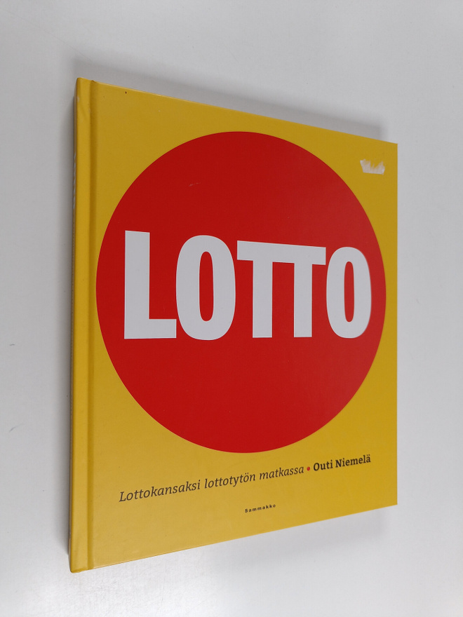Outi Niemelä : Lotto : lottokansaksi lottotytön matkassa
