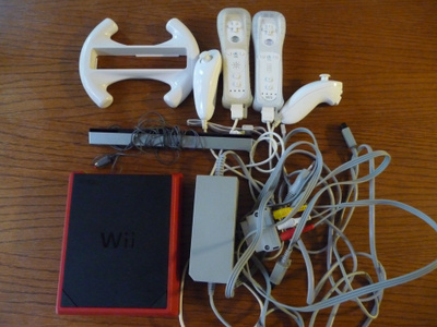 Wii Mini + 19 peliä