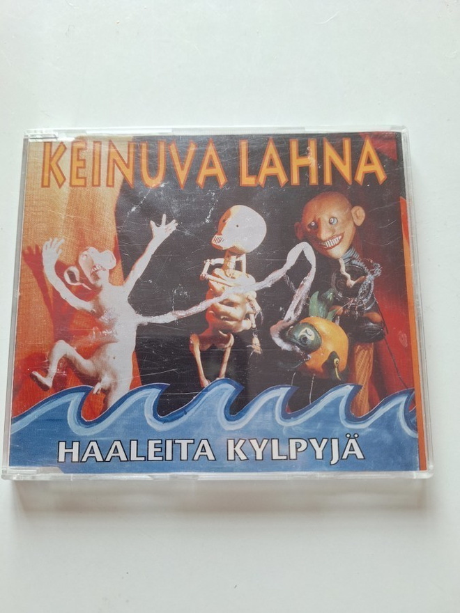 Keinuva Lahna-Haaleita Kylpyjä CDM