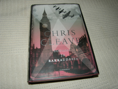 Chris Cleave Sodassa ja rakkaudessa -sid