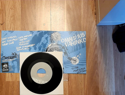 Omaisuusvahinko - Sotaa maailmaa vastaan 7"EP