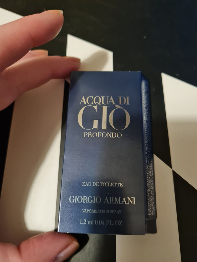 Hajuvesinäyte Acqua di Gio Profondo Giorgio Armani