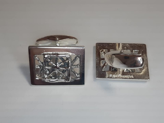 Vintage hopeiset kalvosinnapit Pitsi design P.Sarpaneva
