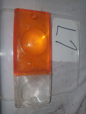 vanha auto varaosa vilkku lasi muovinen