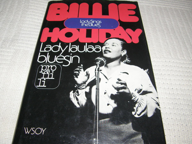 Billie Holiday Lady laulaa bluesin  -sid