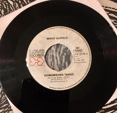 MIKKO ALATALO: Voimamiehen tango * Anna mulle lovee*FIN 1977