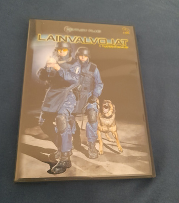 Lainvalvojat 1 kausi dvd