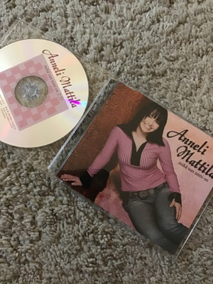 Anneli Mattila . Mikä sun nimi on CDS single