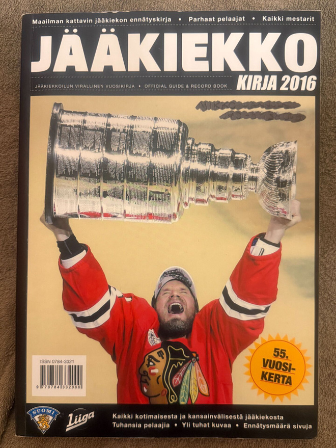 JÄÄKIEKKOKIRJA 2016