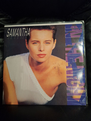 Samantha – In The Night