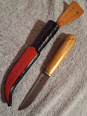 Tommi puukko, terässä leima SK