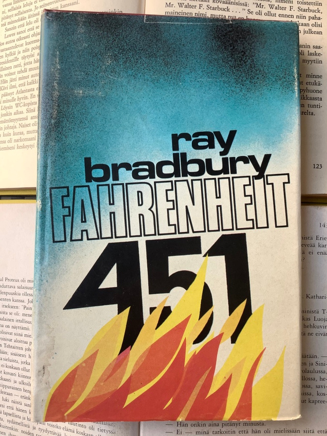 Ray Bradbury - Fahrenheit 451 (sid.)