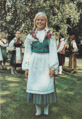 KANSALLISPUKU - MUNSALA